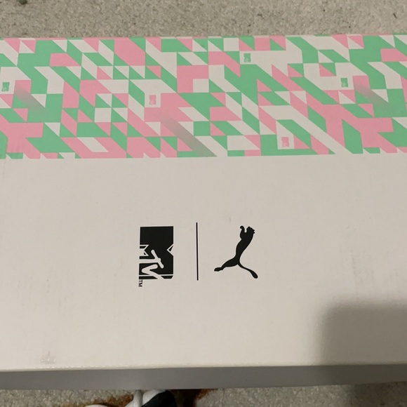 MTV PUMA // Ltd edition 12 US 46 EU - Picture 4 of 4